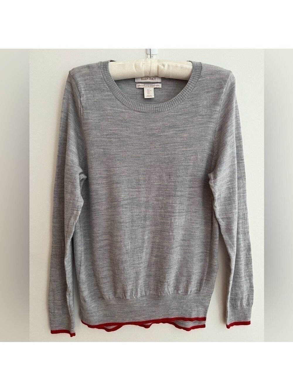ELLEN TRACY 100% Extra Fine Merino Wool Sweater  Lightweight Preppy Sporty